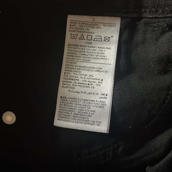 OLD NAVY HIGH RISE Secret-Slim Pockets Jean Shorts Women’s Size 2 - Picture 4 of 5